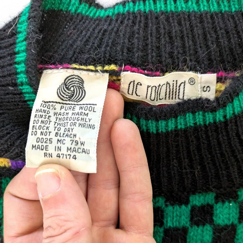 Vintage de rotchild Wool Sweater Geometric Multi-Color Crewneck Mens Small Macau
